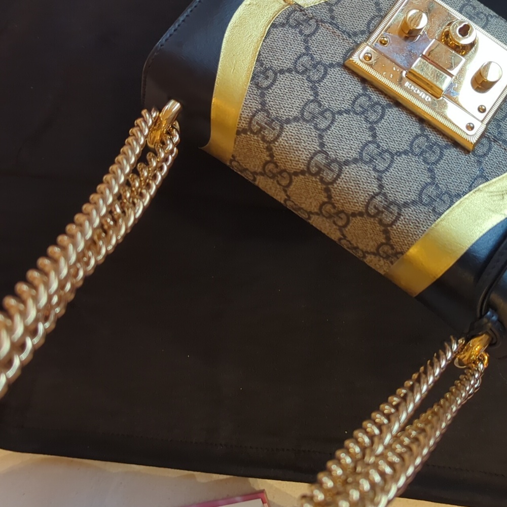 Gucci Pad Lock GG Supreme - Picture 7 of 13